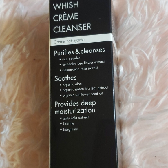 ๐ก 4/$20 WHISH creme cleanser - Picture 2 of 2